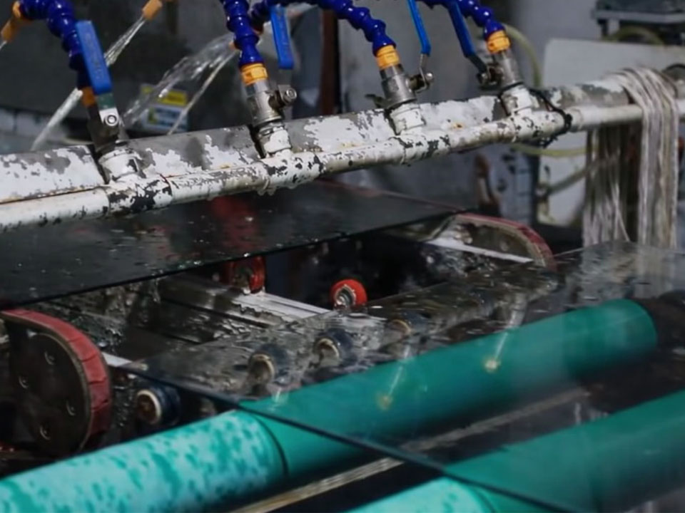 Custom Glass Manufacturing Factory