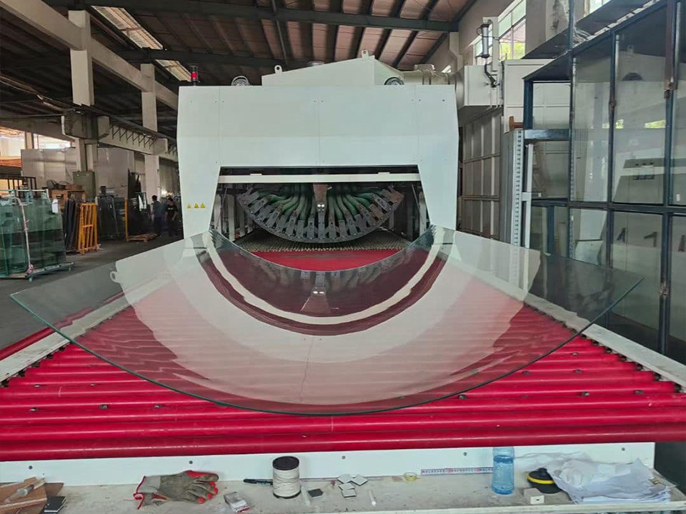 Heat Treatment Options for Curved and Coated Glass Units 3 Curved Glass