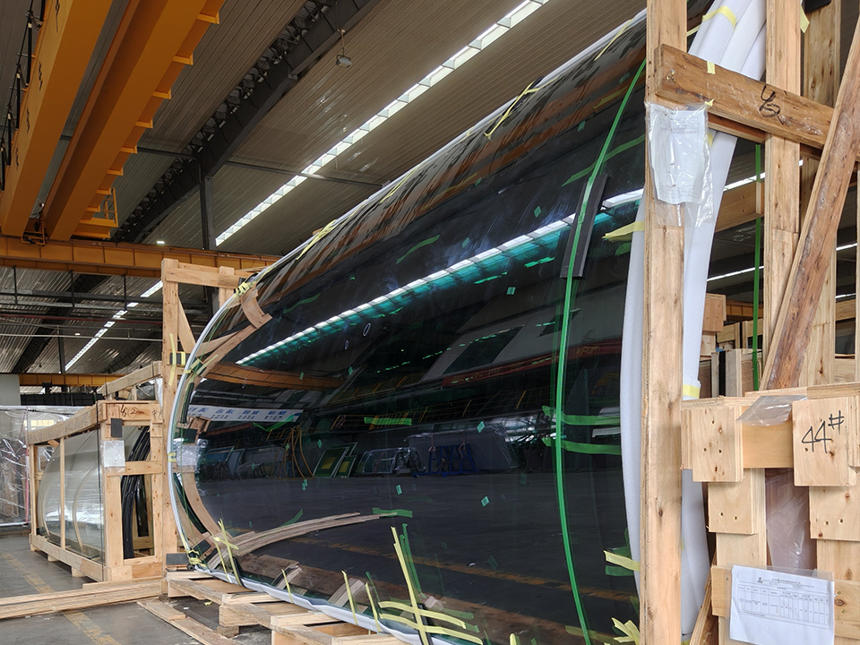 Atypical Glass Geometry: 180-Degree and Angled Butt Joints 4 非定型ガラス形状