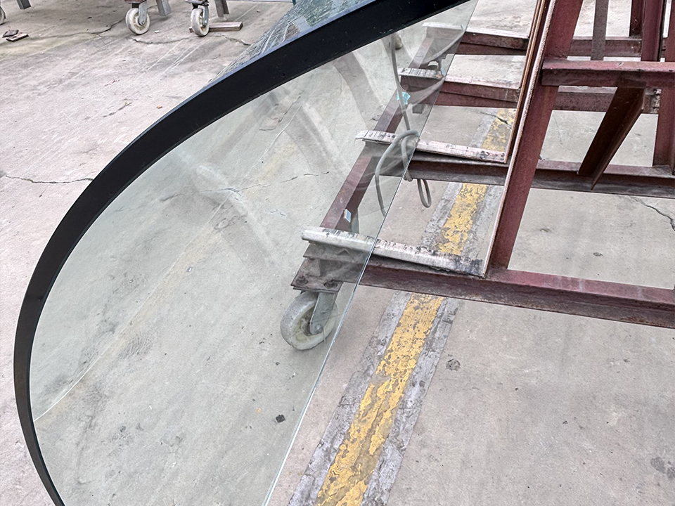 Radius Limits and Yield Risks in Curved Tempered Glass 4 Curved Tempered Glass