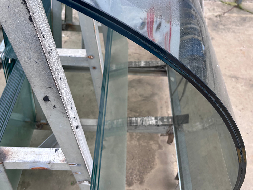 Radius Limits and Yield Risks in Curved Tempered Glass 5 Curved Tempered Glass