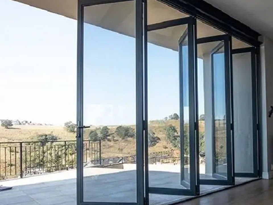 Clear Fire-Rated Glass: Where It Works and Where It Doesn't 1 Clear Fire-Rated Glass