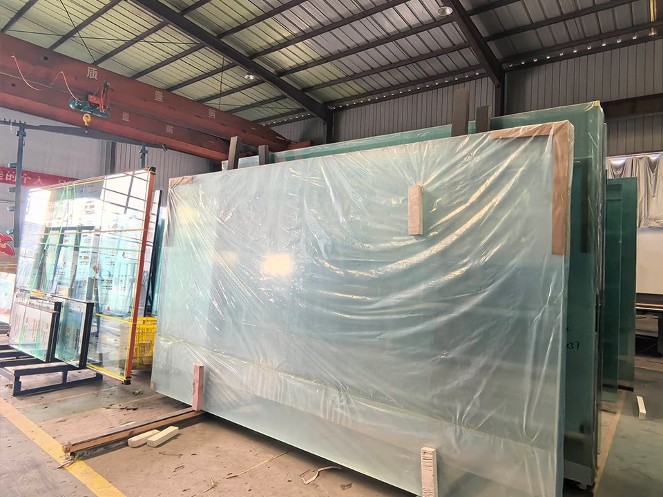 Color Uniformity in Low-Iron and Coated Glass Packages