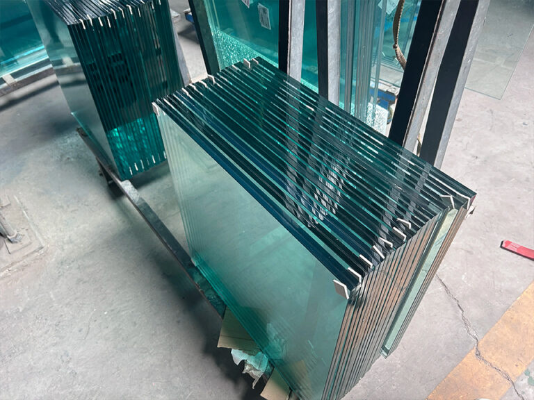 East- and West-Facing Glass: Smarter Solar Control Strategies 1 East- and West-Facing Glass