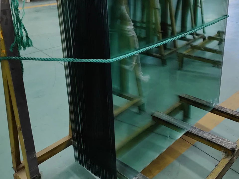 Safe, Transparent Tempered Glass Panel