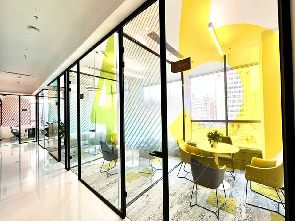 Edge Deletion for Custom Coated Glass: When It Matters Most 4 Supplier Visible-Frame Glass Curtain Wall