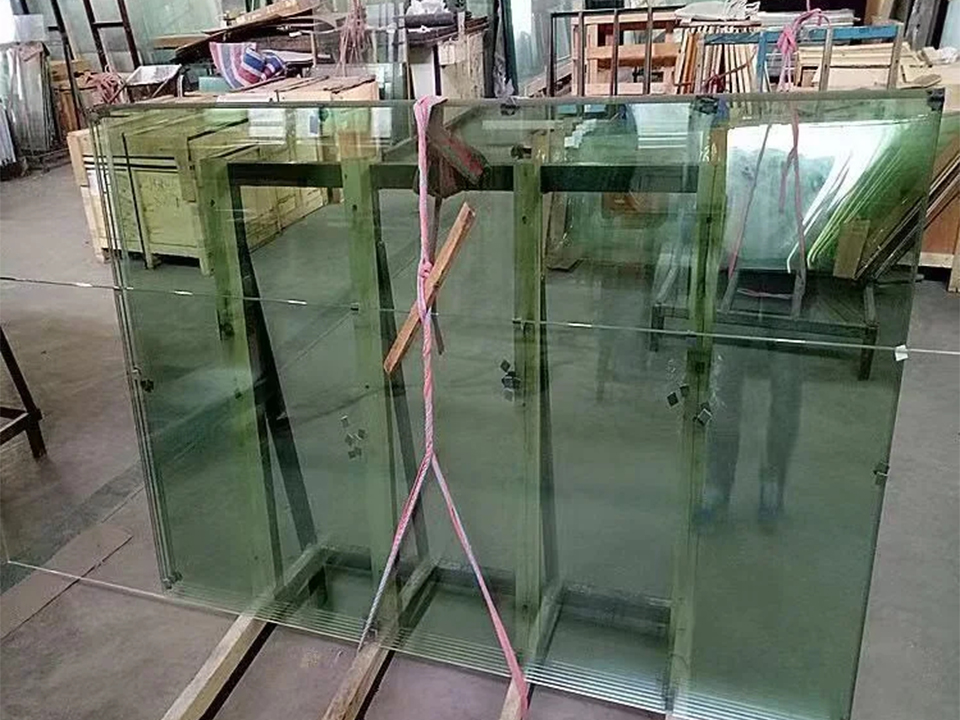 Edge Support Conditions: Why They Change Glass Design 4 Tempered Glass Flat Curved Plate