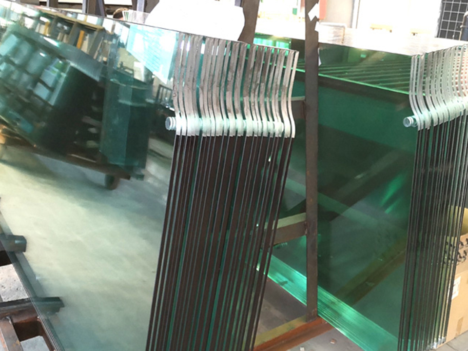 School Glazing for Daylight, Comfort, and Lower Cooling Loads