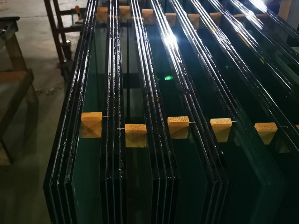 What is Tempered Glass? Uses, Benefits, Disadvantages