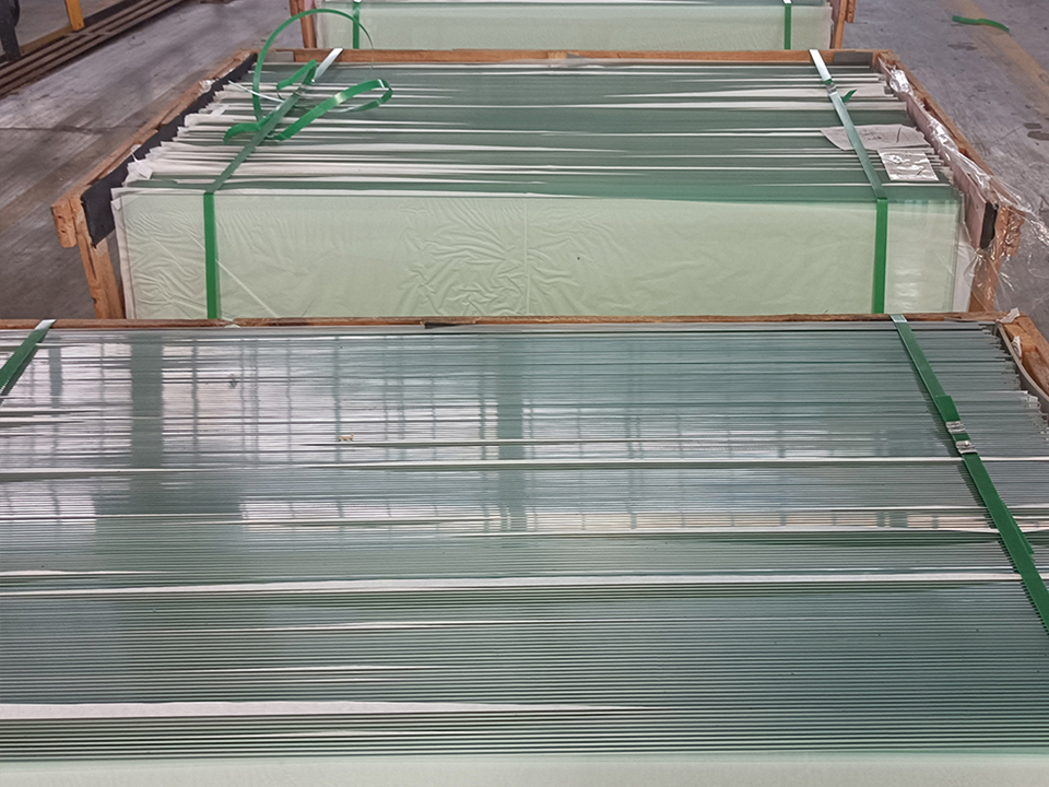 What is the Difference Between Tempered Glass and Regular Glass