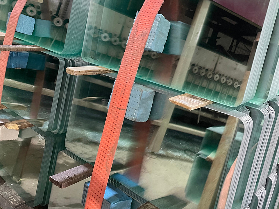 Tempered Glass Stand Strong