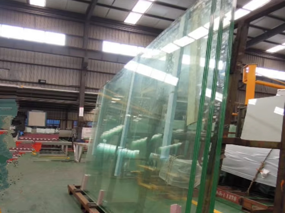 China vs Mexico Glass Sourcing for North American B2B Buyers